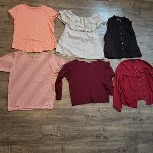 Bundle of women's tops